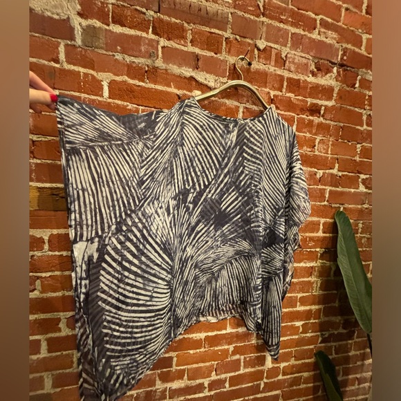 Eskandar (size 0) 100% Silk Blue Feather Abstract Print Silk Kaftan Poncho Top - Picture 3 of 6